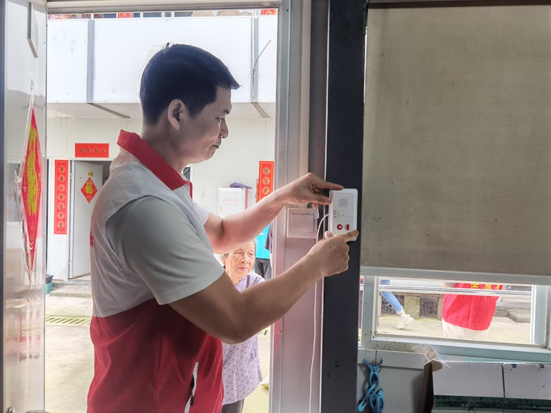 “小叮咚,大安全”安置房长者守护活动1.jpg